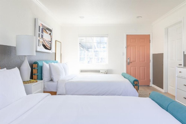 Signature Inn Oakland image 20