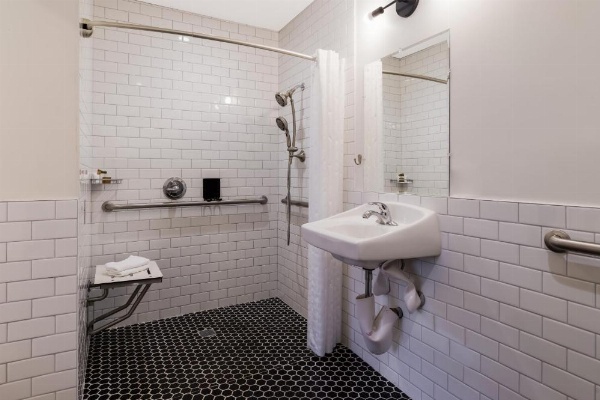 Signature Inn Oakland image 25