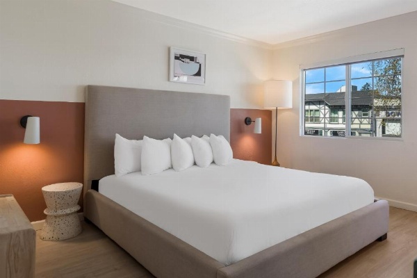 Signature Inn Oakland image 32